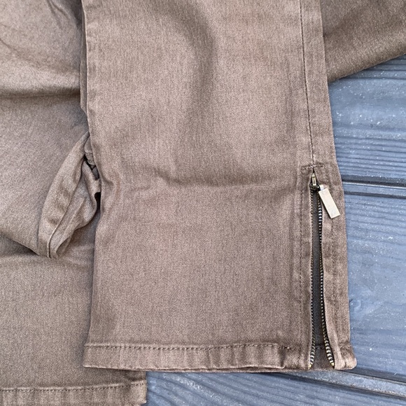 Diane Gilman brand new olive brown capri with zippers at ankles - Picture 3 of 6